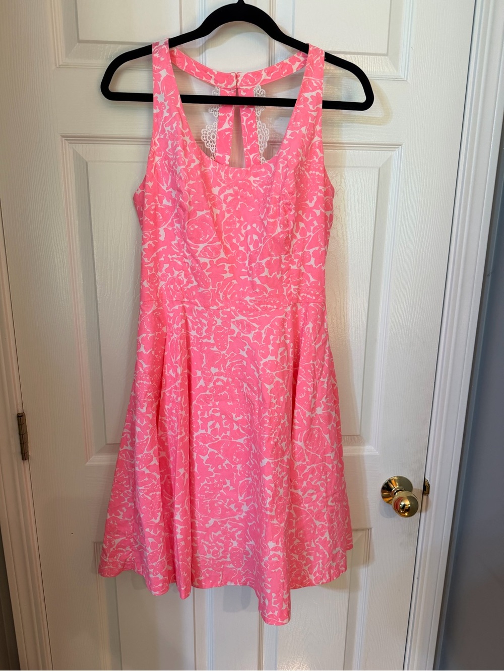 Lilly Pulitzer Cosmo Pink Mini Party Favors White Floral Fit-and-Flare Dress